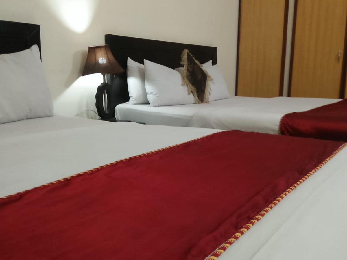 Tourist Inn Hotel Lahore Ngoại thất bức ảnh