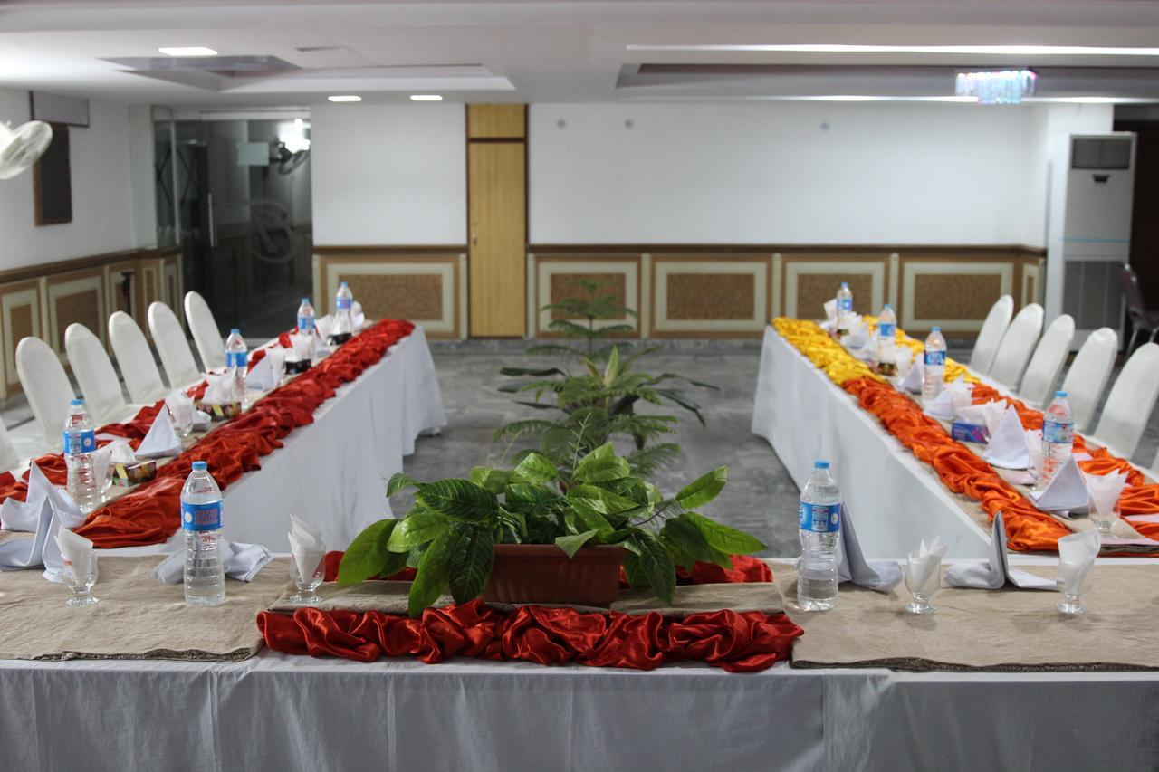 Tourist Inn Hotel Lahore Ngoại thất bức ảnh