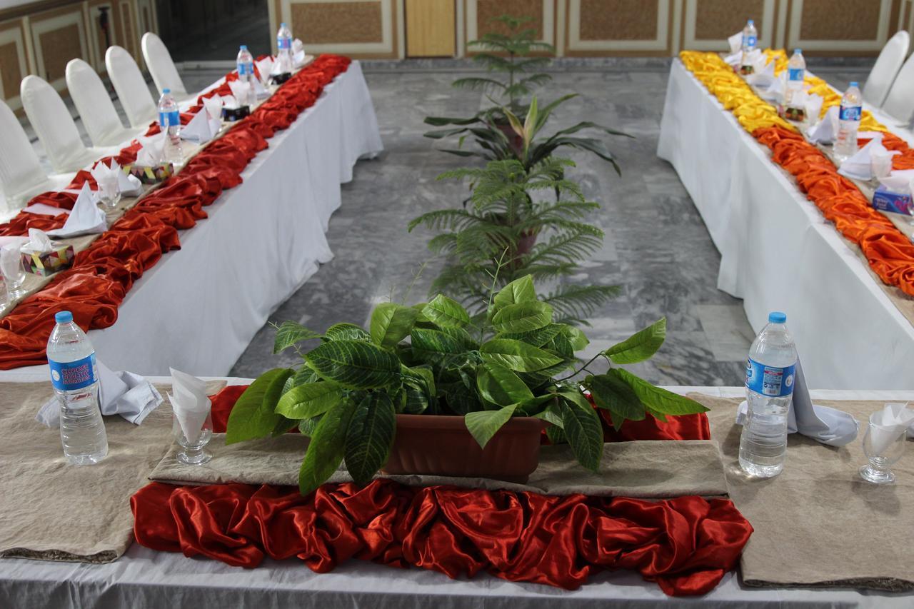 Tourist Inn Hotel Lahore Ngoại thất bức ảnh