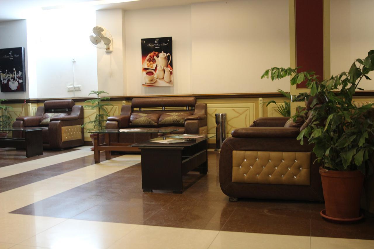 Tourist Inn Hotel Lahore Ngoại thất bức ảnh