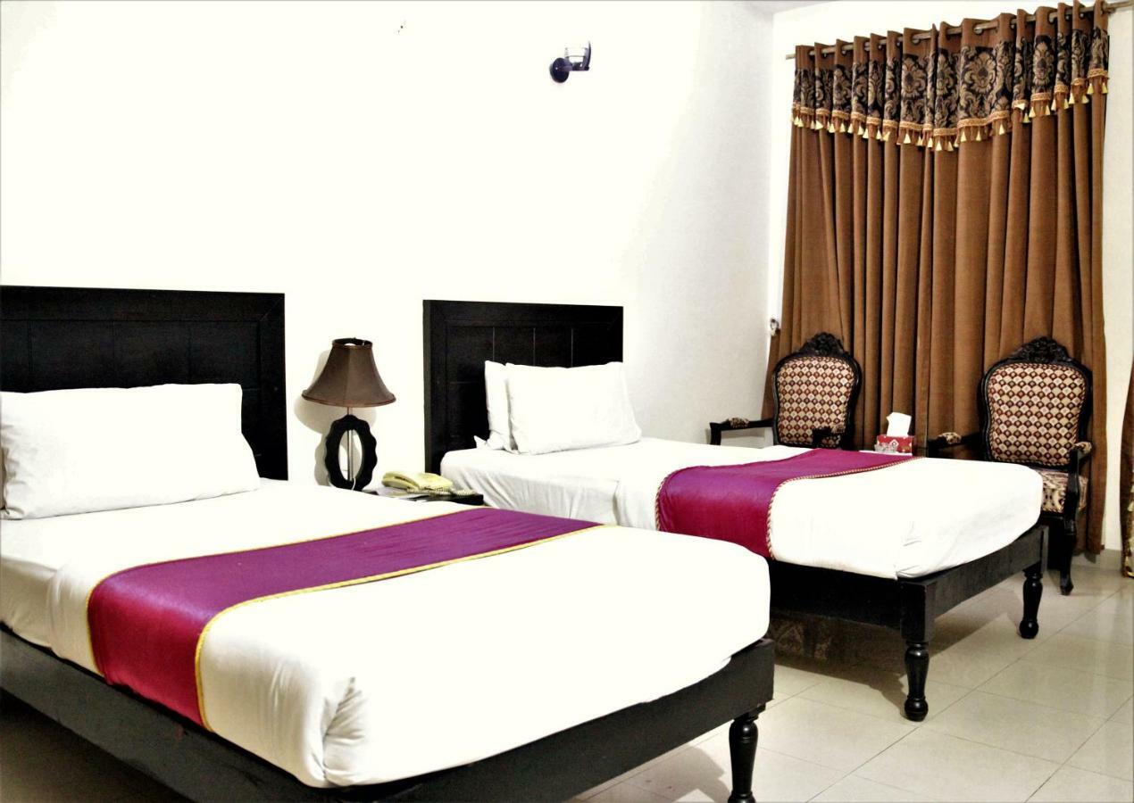Tourist Inn Hotel Lahore Ngoại thất bức ảnh